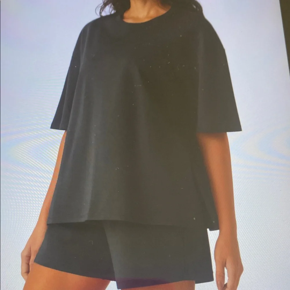 XLARGE. HALARA ROUND NECK HALF SLEEVE OVERSIZED QUICK DRY T SHIRT - Picture 1 of 8
